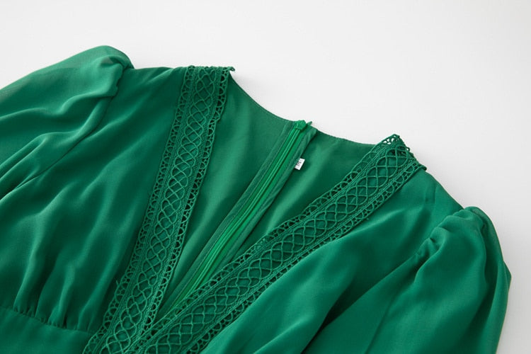 Classic Vintage & Enduringly Stylish Dress