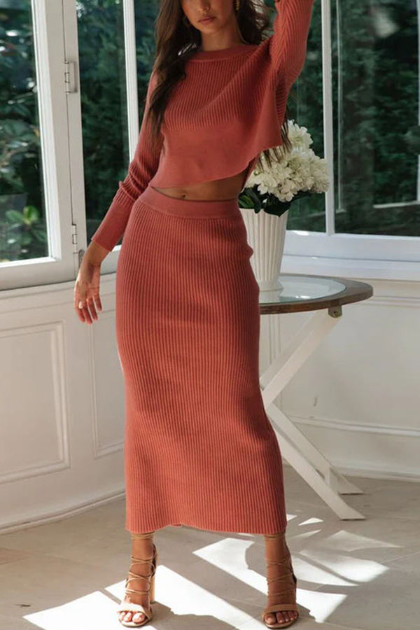 Classic Vintage Sweater with a Flattering Fit