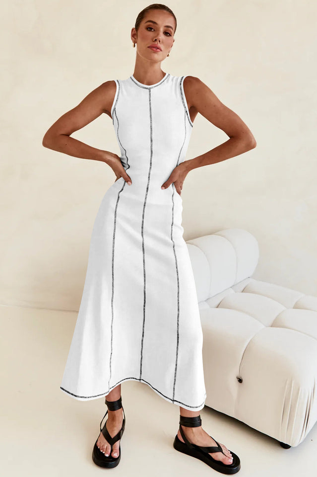 Gracefully Styled Dress for Any Occasion