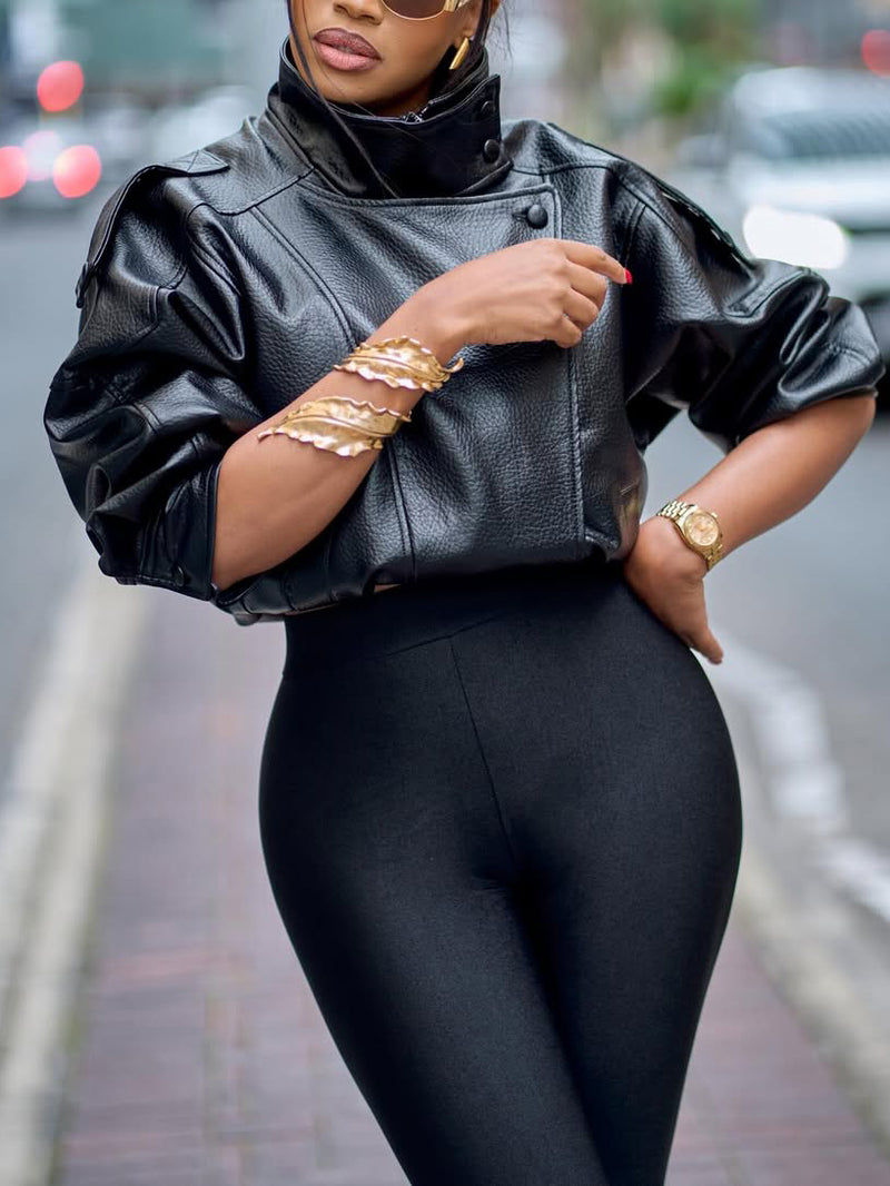 Well Tailored Jacket with a Graceful Silhouette