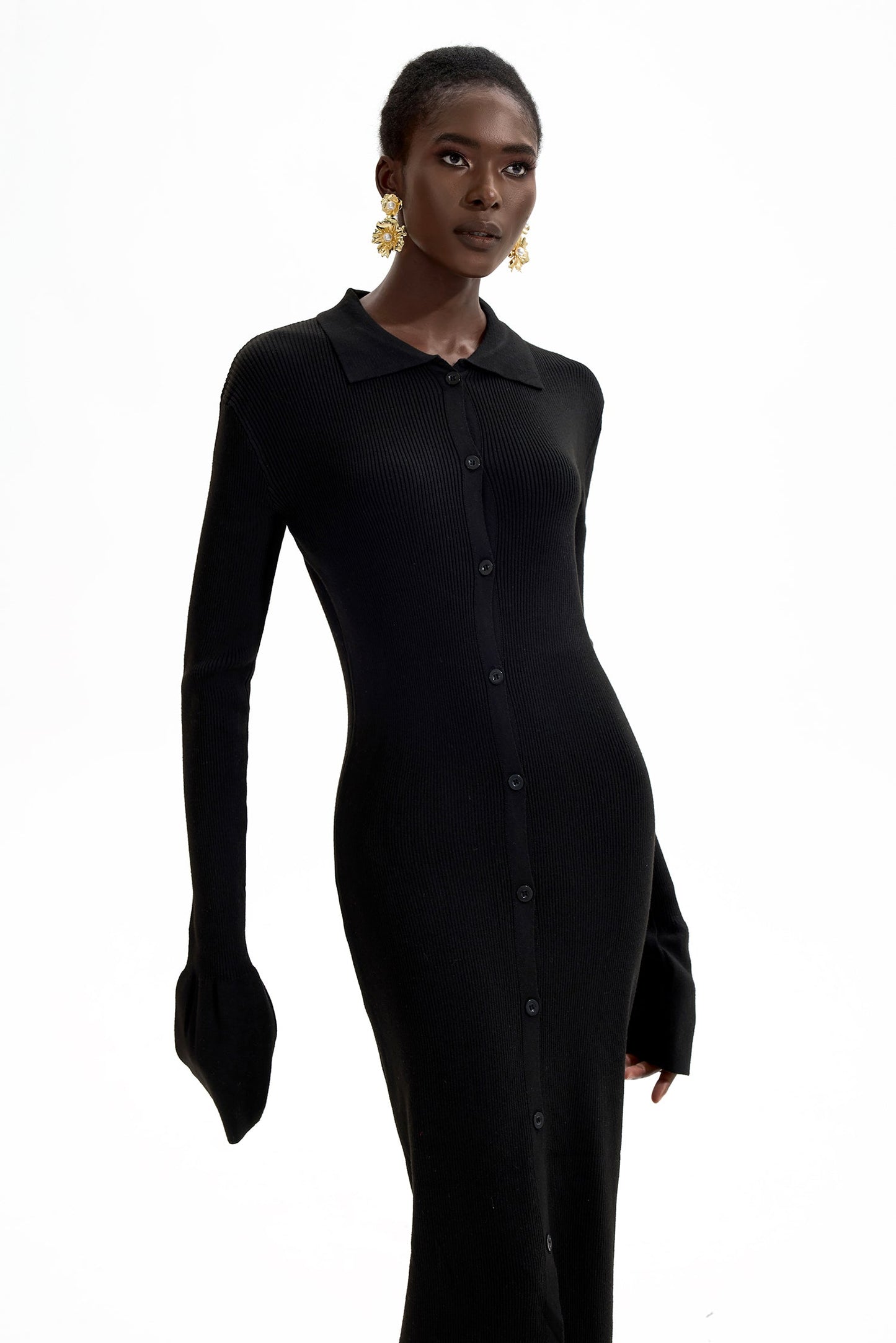 Well Tailored Dress with a Graceful Silhouette