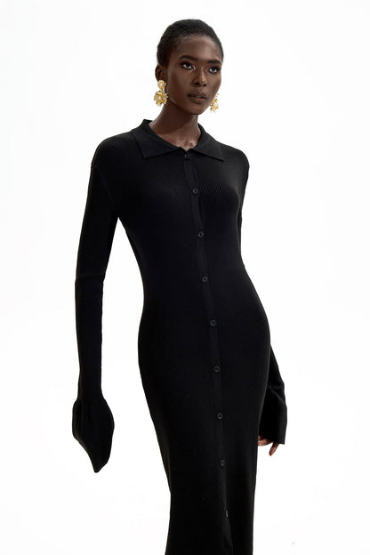 Well Tailored Dress with a Graceful Silhouette
