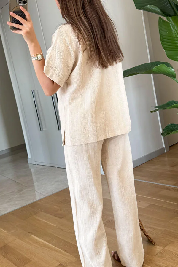 Classic Vintage Pants with a Flattering Fit