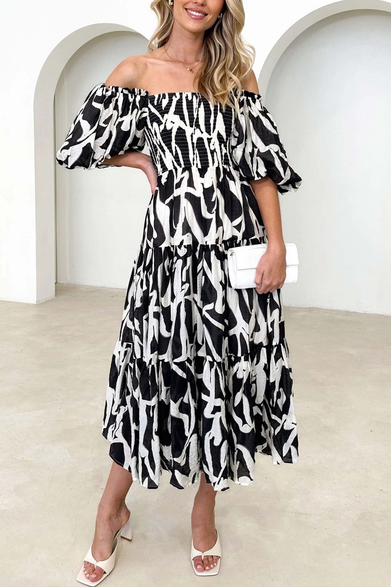 Beautifully Crafted Dress in a Classic Style
