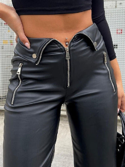 Effortlessly Elegant Pants with a Timeless Design