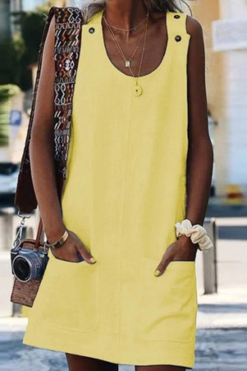 Beautifully Finished Dress in a Timeless Design