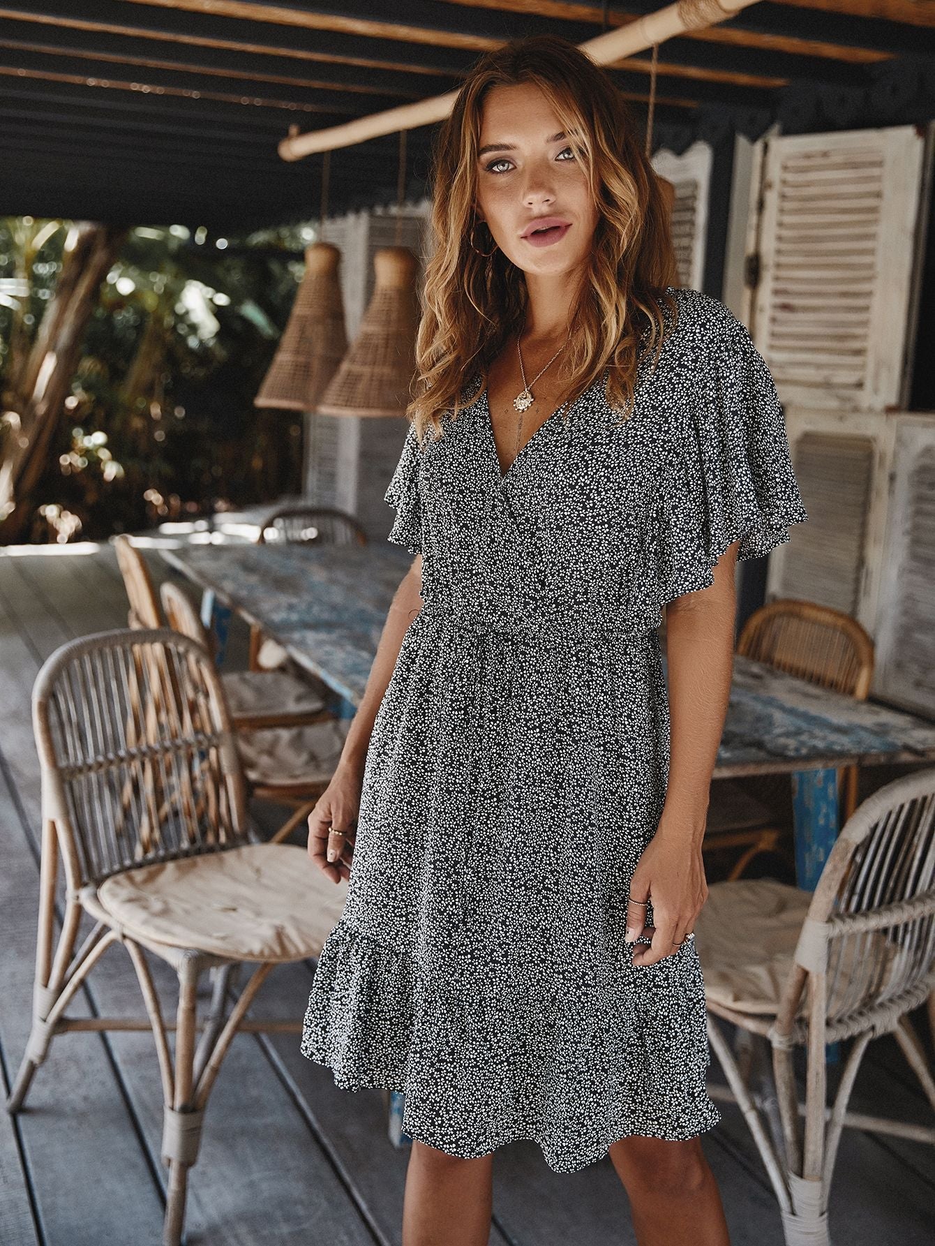 Well Tailored Dress with a Graceful Silhouette