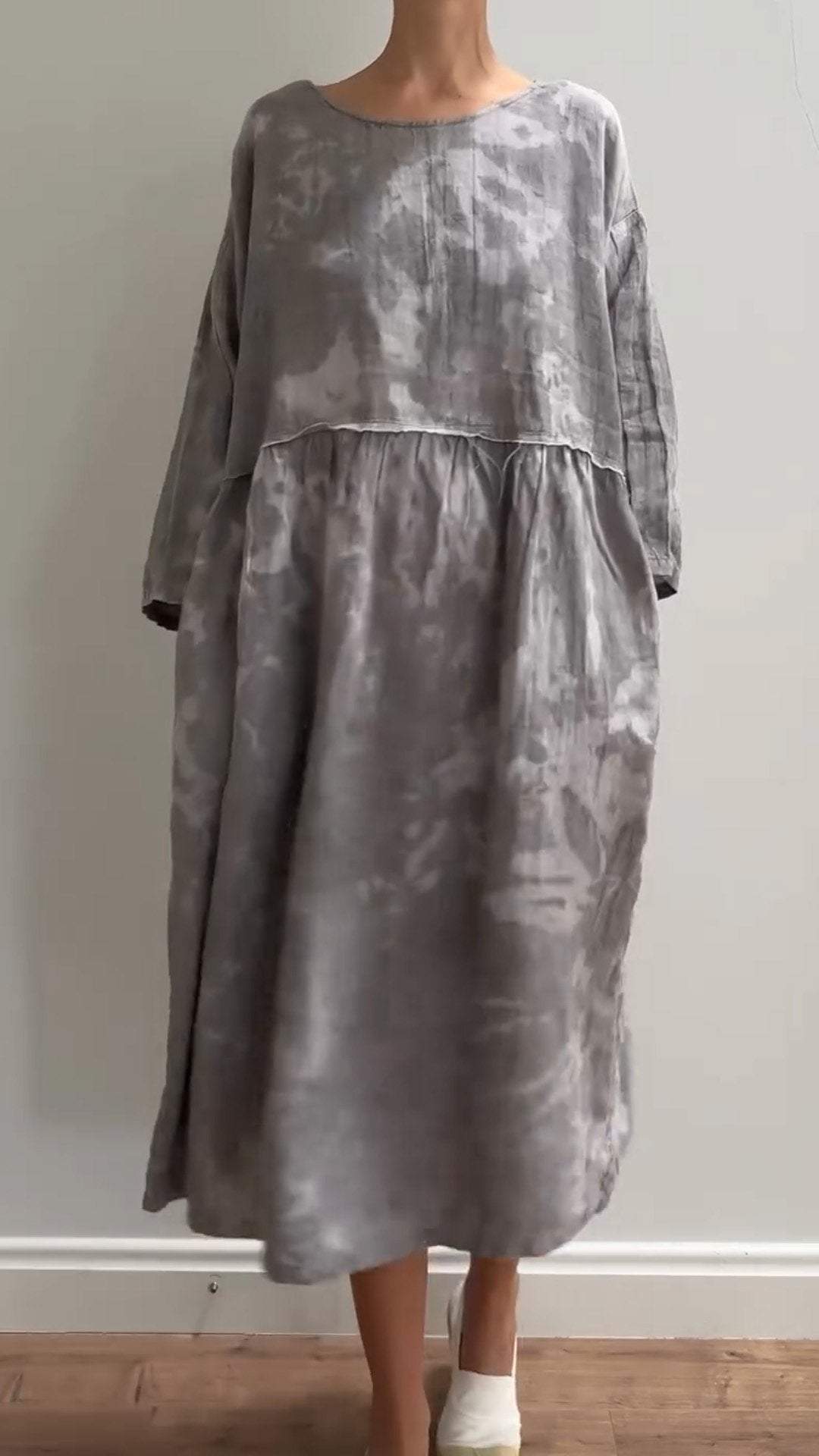 Classic Vintage Dress with a Flattering Fit