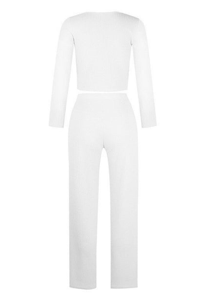 Sophisticated Pants with a Clean Classic Look
