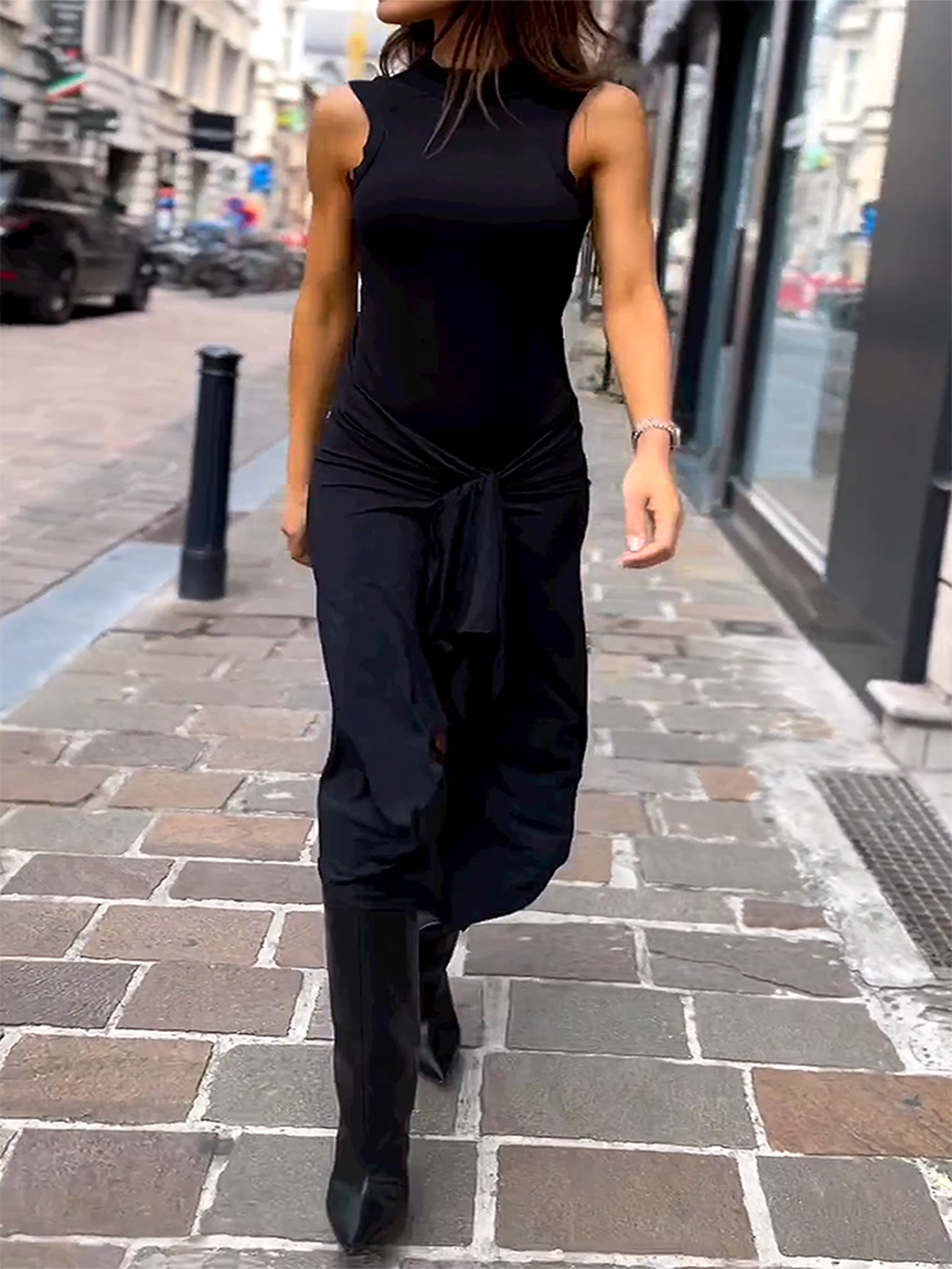 Effortlessly Elegant Dress with a Timeless Design