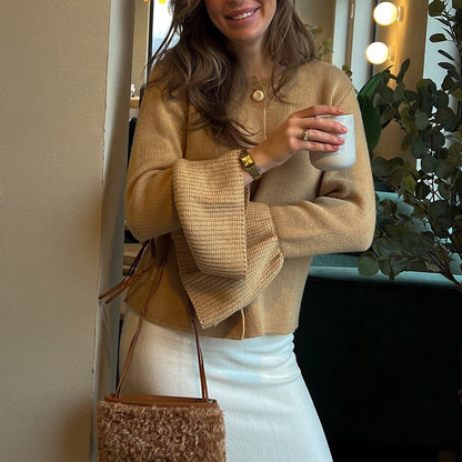 Effortlessly Elegant Cardigan with a Timeless Design
