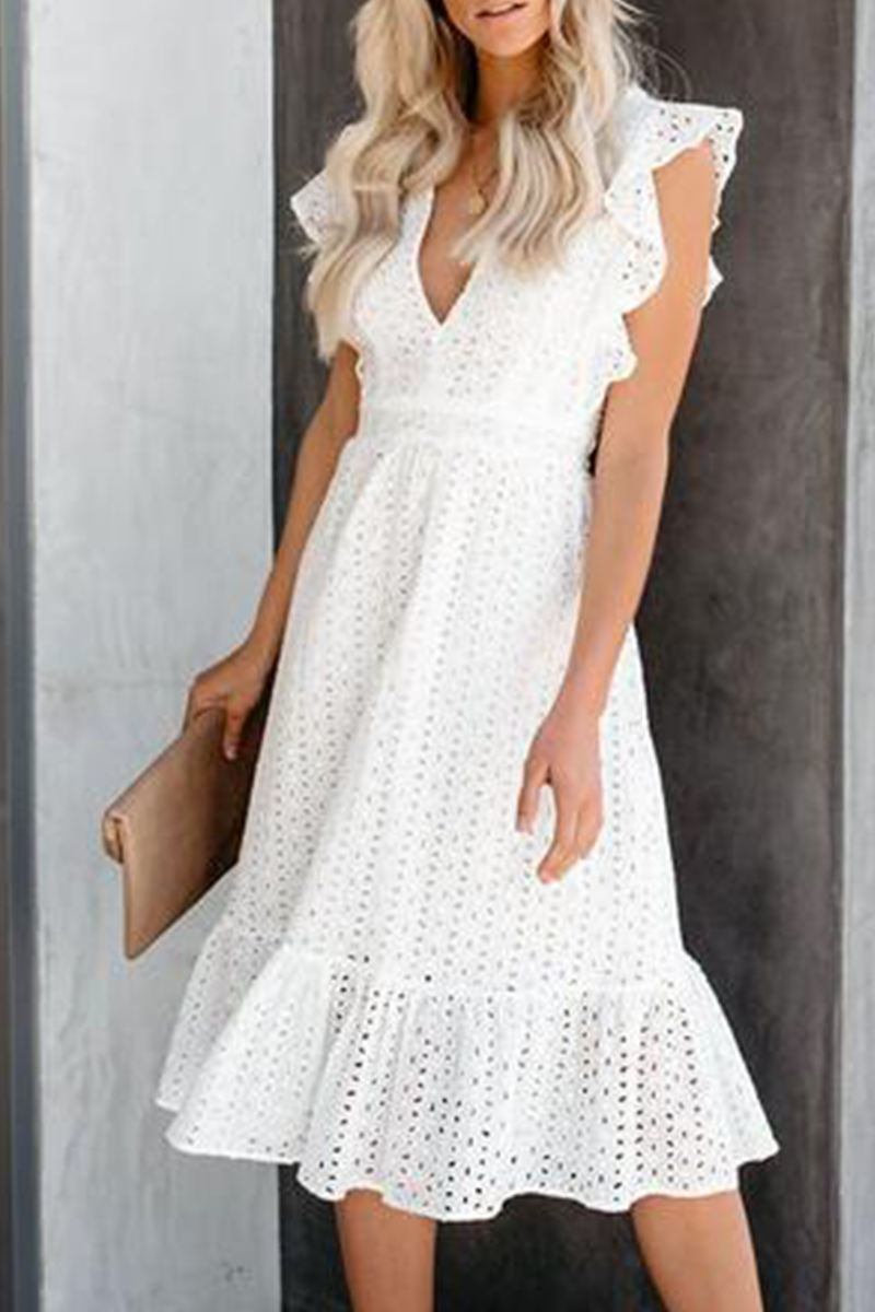 Beautifully Finished Dress in a Timeless Design