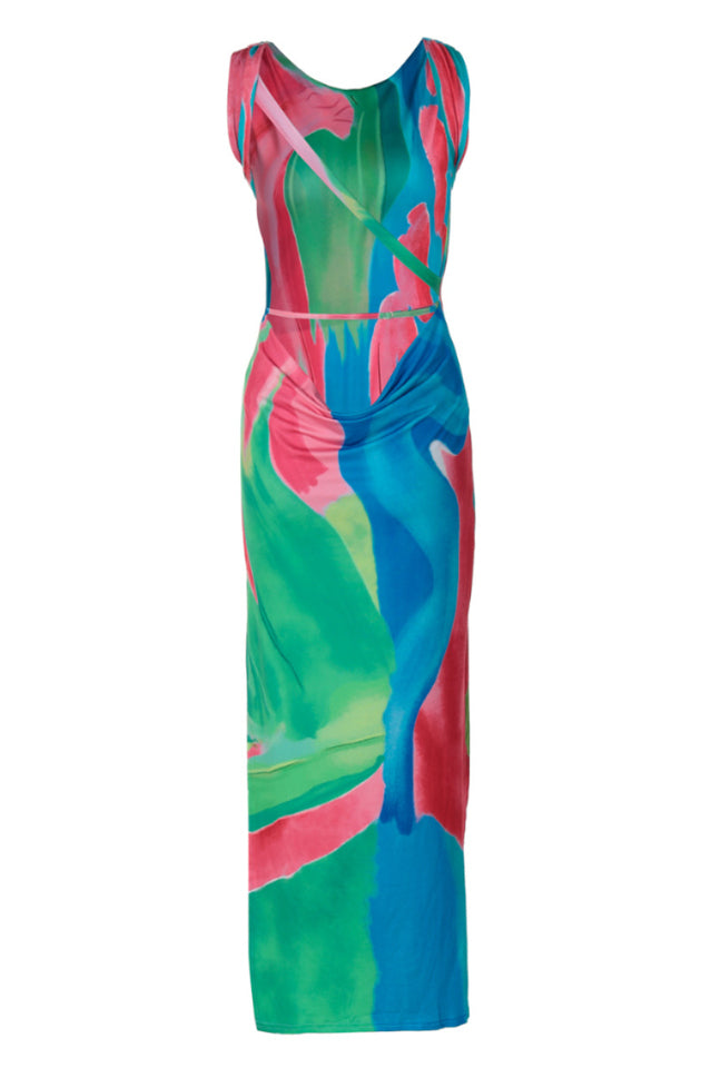 Well Tailored Dress with a Graceful Silhouette