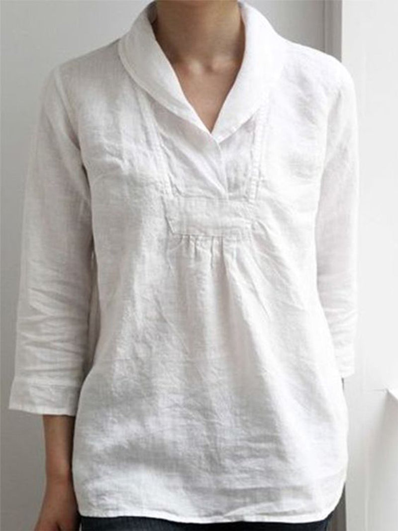 Effortlessly Elegant Top with a Timeless Design