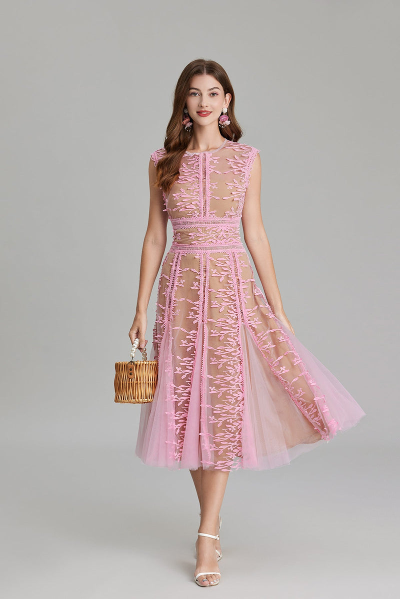 Sophisticated Dress with a Clean Classic Look