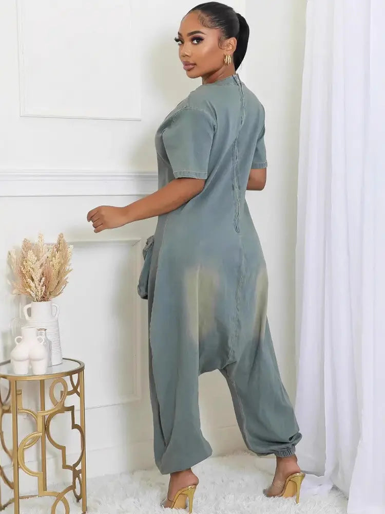 Effortlessly Elegant Garment with a Timeless Design
