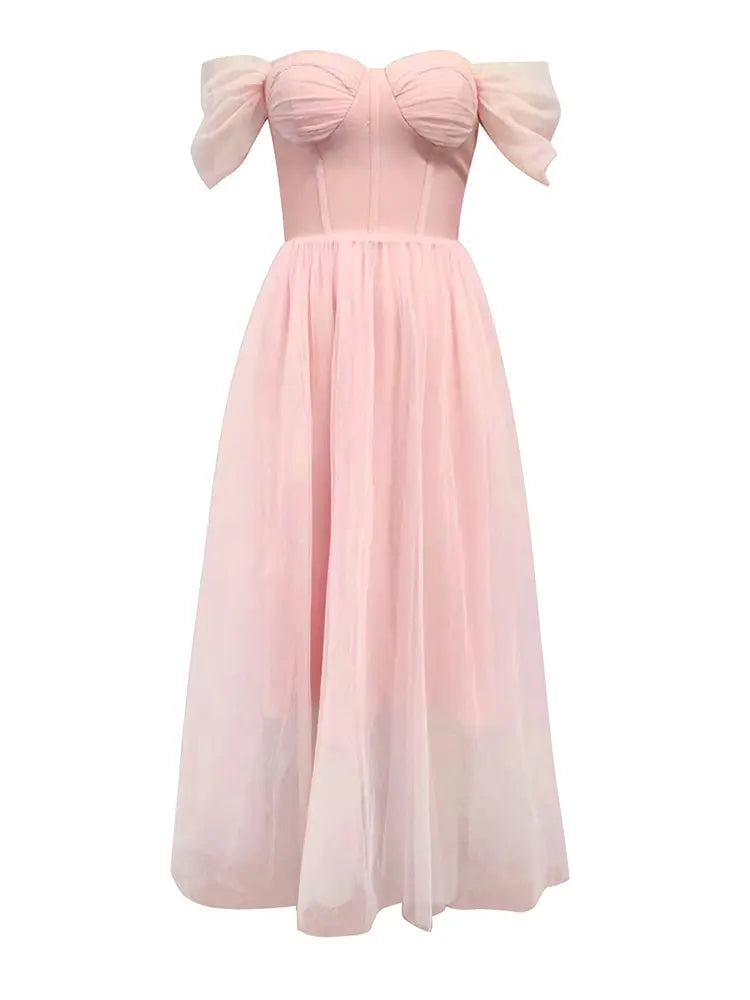Effortlessly Elegant Dress with a Timeless Design