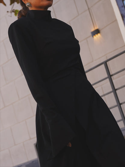 Effortlessly Elegant Blouse with a Timeless Design