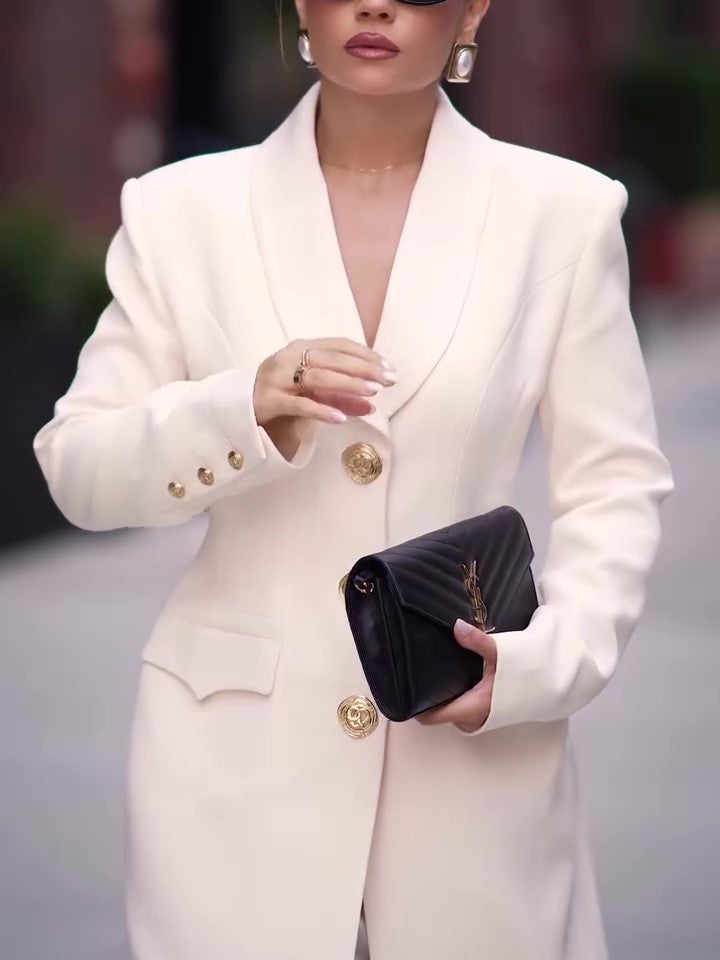 Effortlessly Elegant Garment with a Timeless Design