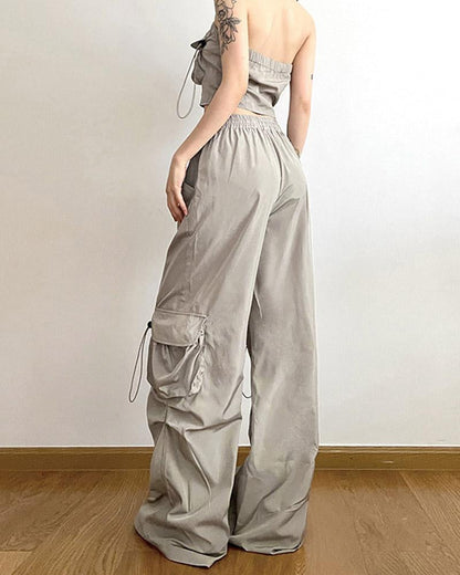 Effortlessly Elegant Pants with a Timeless Design
