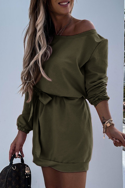 Effortlessly Elegant Dress with a Timeless Design