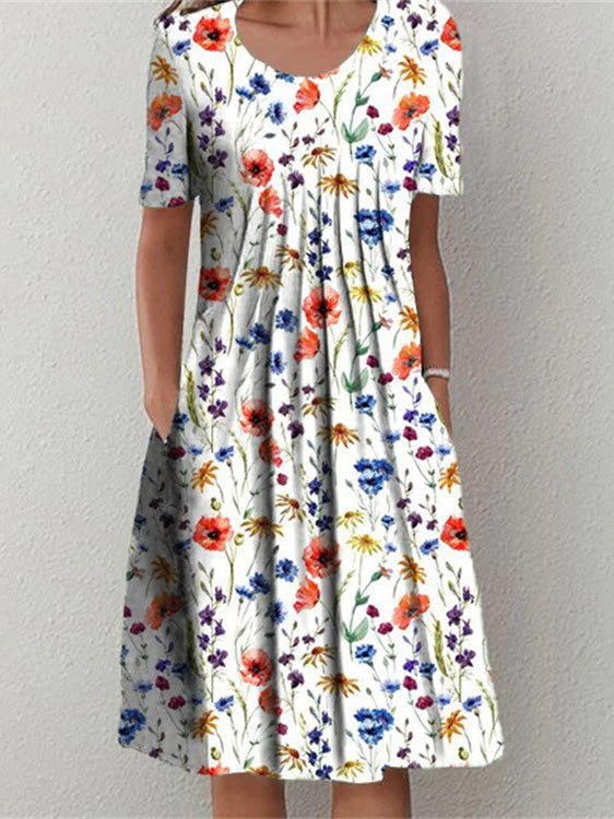 Beautifully Finished Dress in a Timeless Design