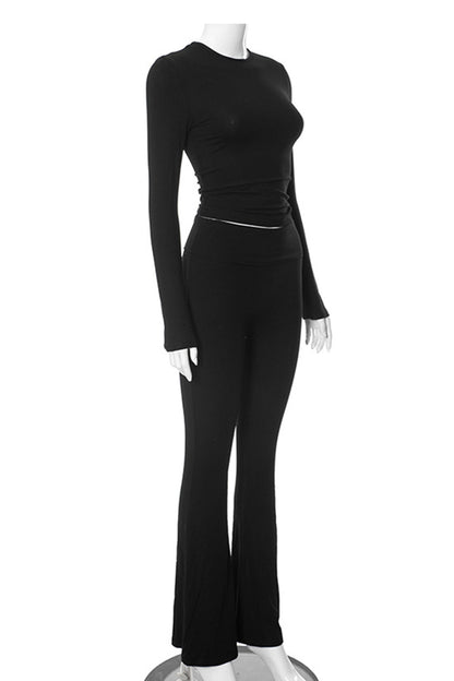 Effortlessly Elegant Pants with a Timeless Design