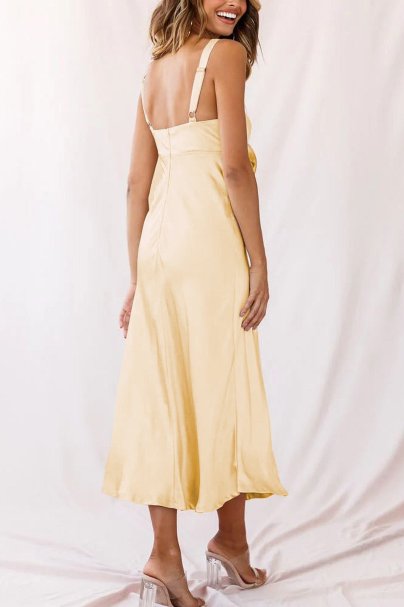 Beautifully Finished Dress in a Timeless Design