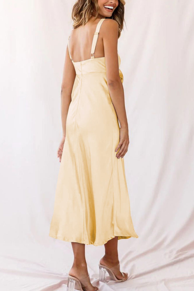 Beautifully Finished Dress in a Timeless Design