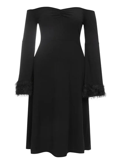 Beautifully Finished Dress in a Timeless Design