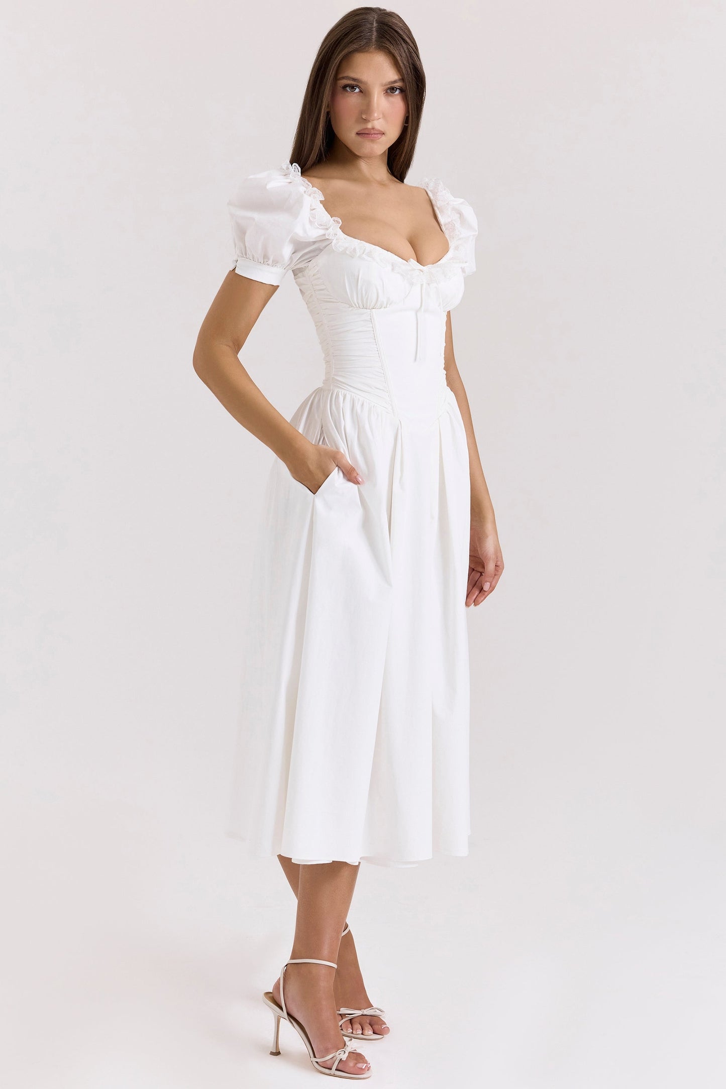 Gracefully Styled Dress for Any Occasion