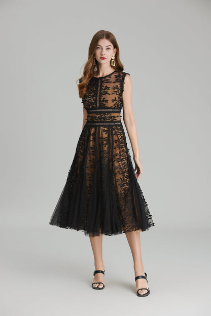 Sophisticated Dress with a Clean Classic Look