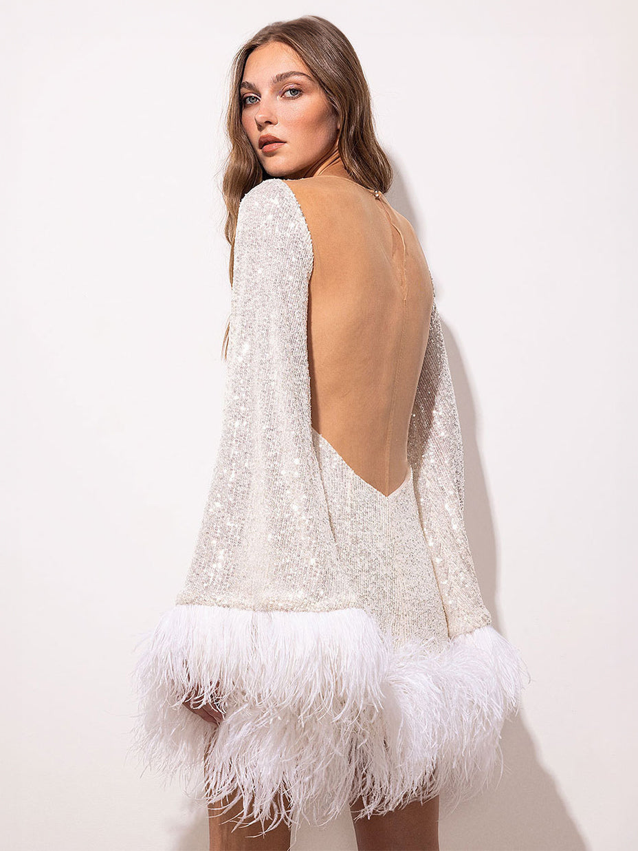 Beautifully Finished Dress in a Timeless Design