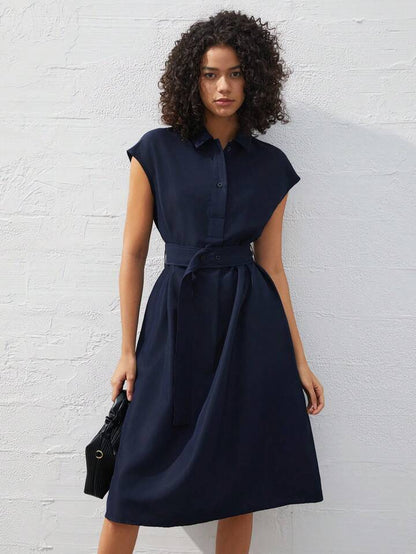 Effortlessly Elegant Dress with a Timeless Design
