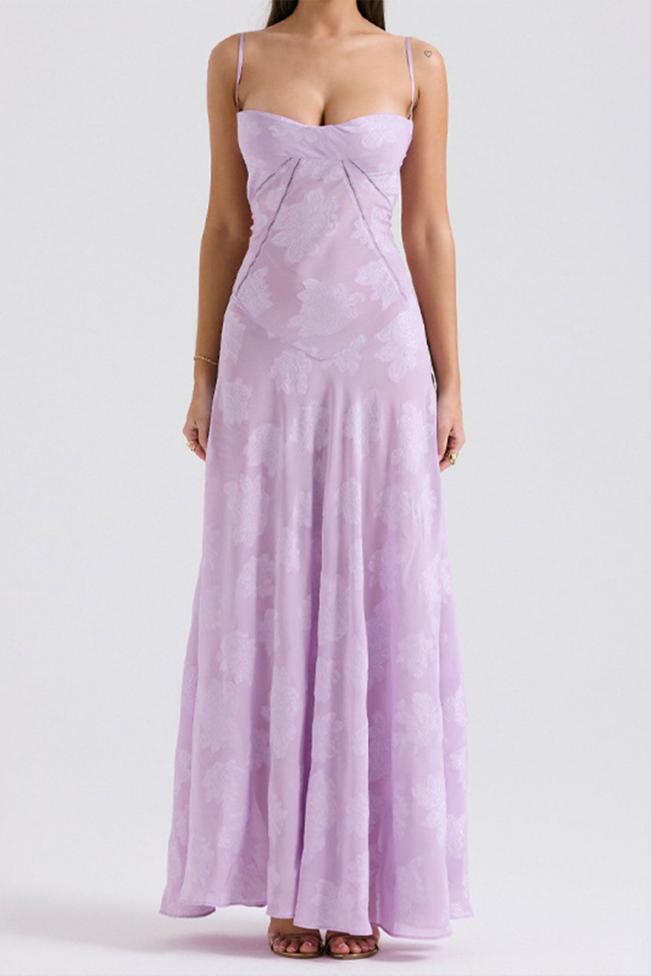 Beautifully Crafted Dress in a Classic Style