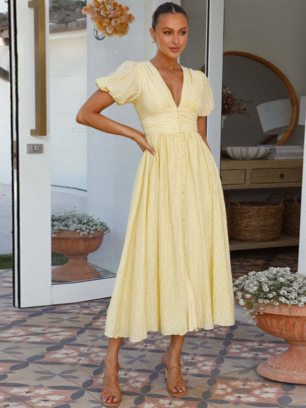 Sophisticated Dress with a Clean Classic Look