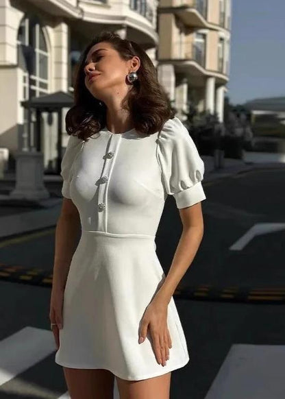 Well Tailored Dress with a Graceful Silhouette