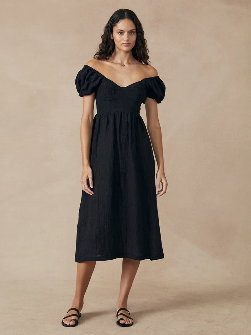 Polished Dress with an Effortless Classic Look