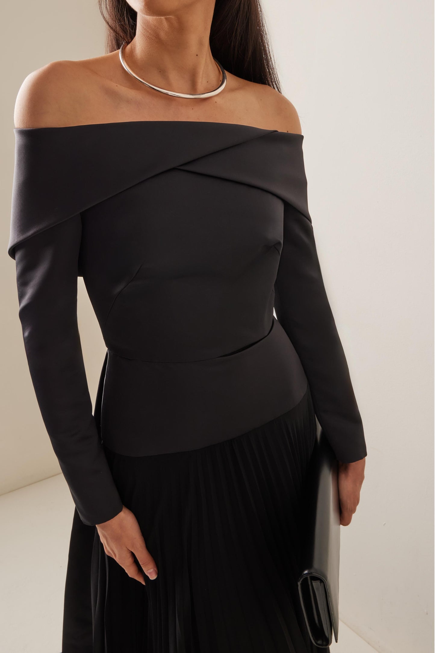 Well Tailored Dress with a Graceful Silhouette