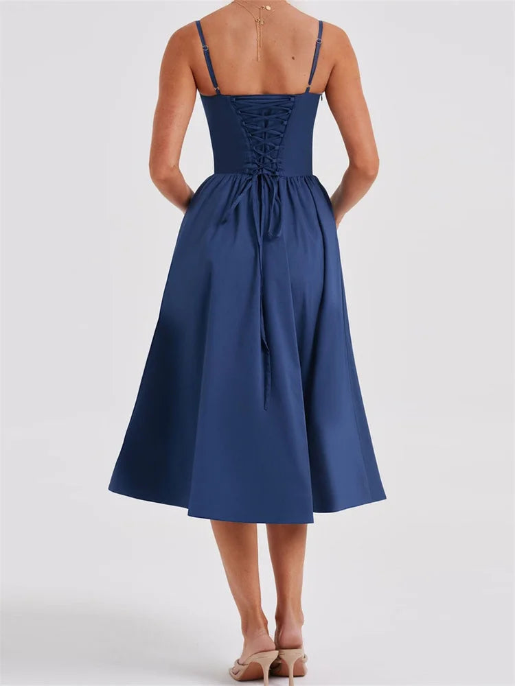 Classic Vintage Dress with a Flattering Fit