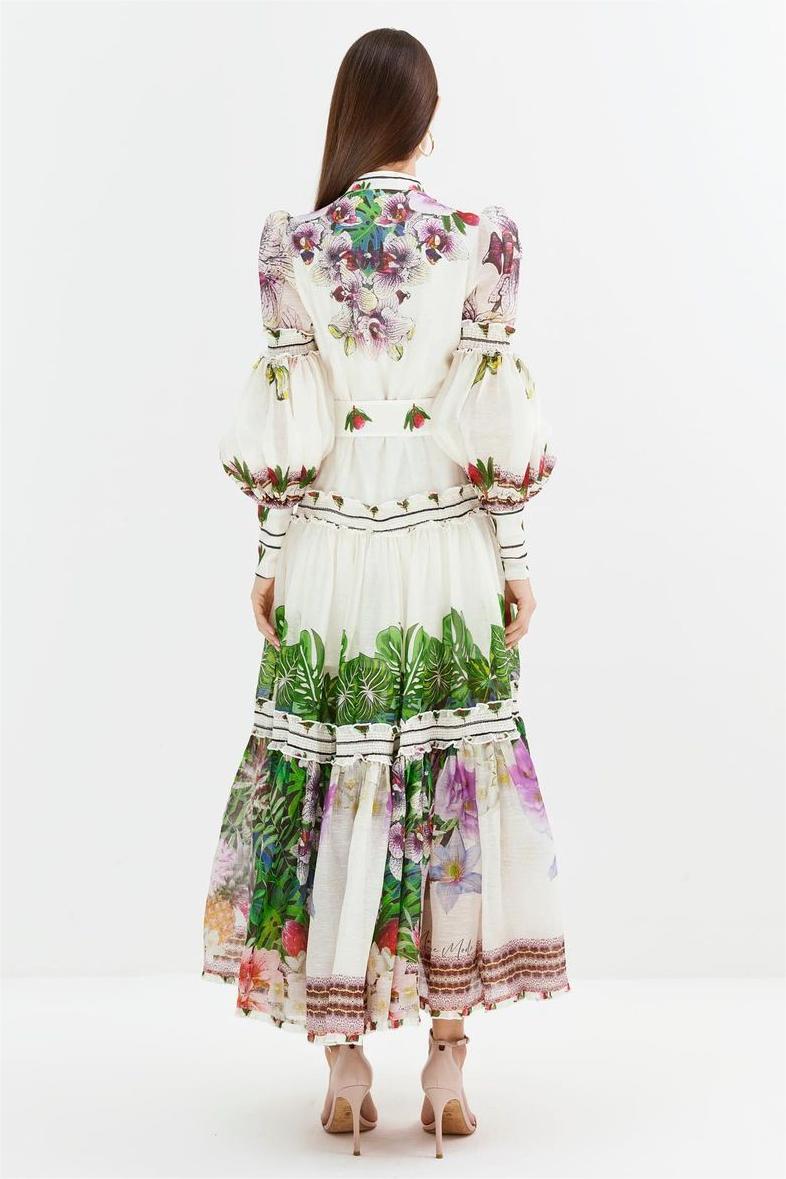 Effortlessly Elegant Dress with a Timeless Design