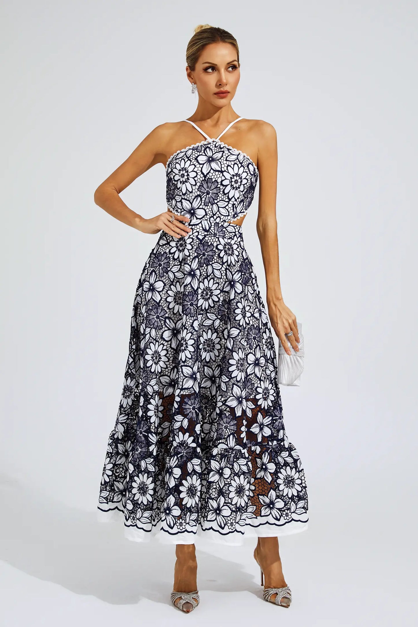 Classic Vintage Dress with a Flattering Fit
