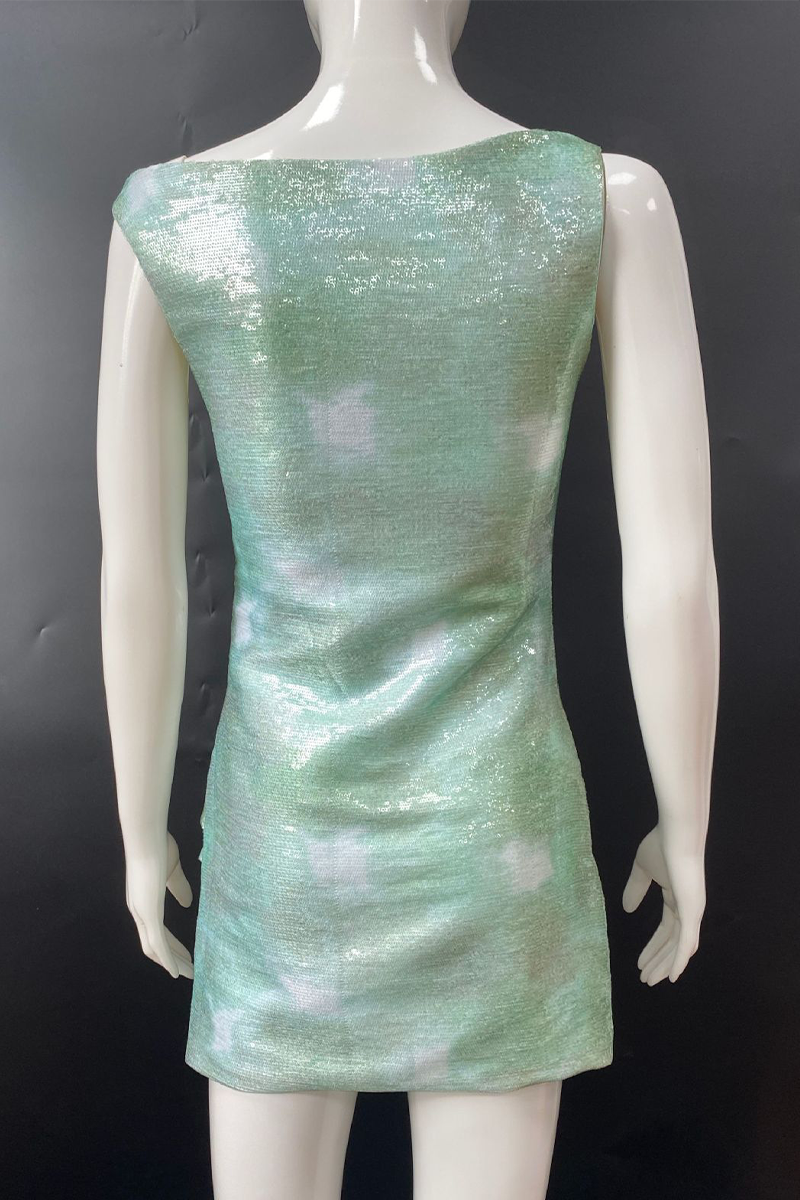 Beautifully Crafted Dress in a Classic Style