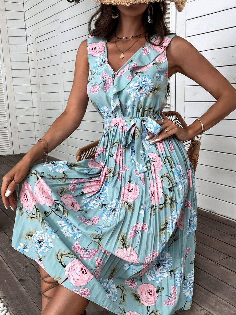 Well Tailored Dress with a Graceful Silhouette