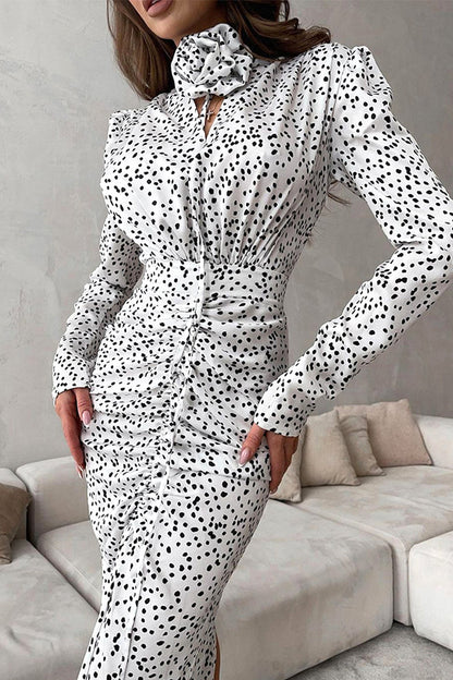 Effortlessly Elegant Dress with a Timeless Design