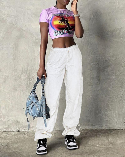 Effortlessly Elegant Pants with a Timeless Design