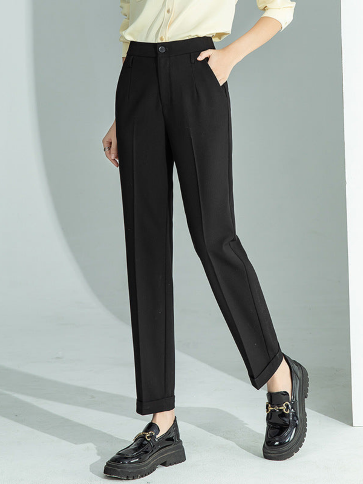 Beautifully Finished Pants in a Timeless Design