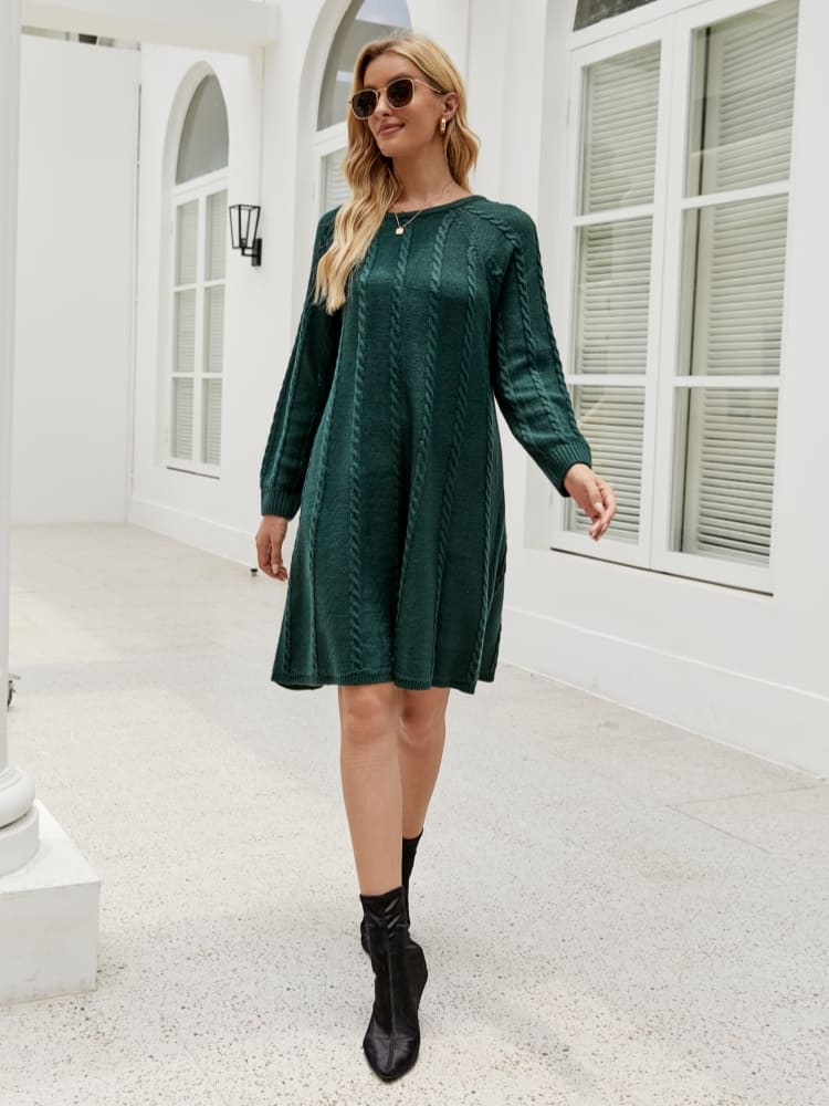 Well Tailored Dress with a Graceful Silhouette