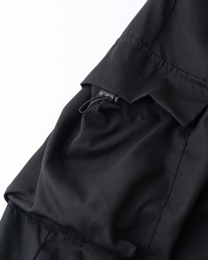 Effortlessly Elegant Pants with a Timeless Design