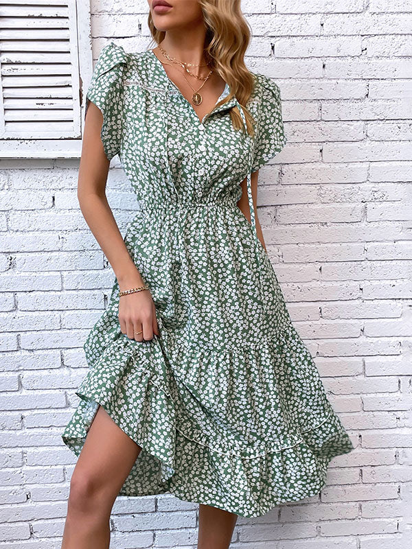 Classic Vintage Dress with a Flattering Fit